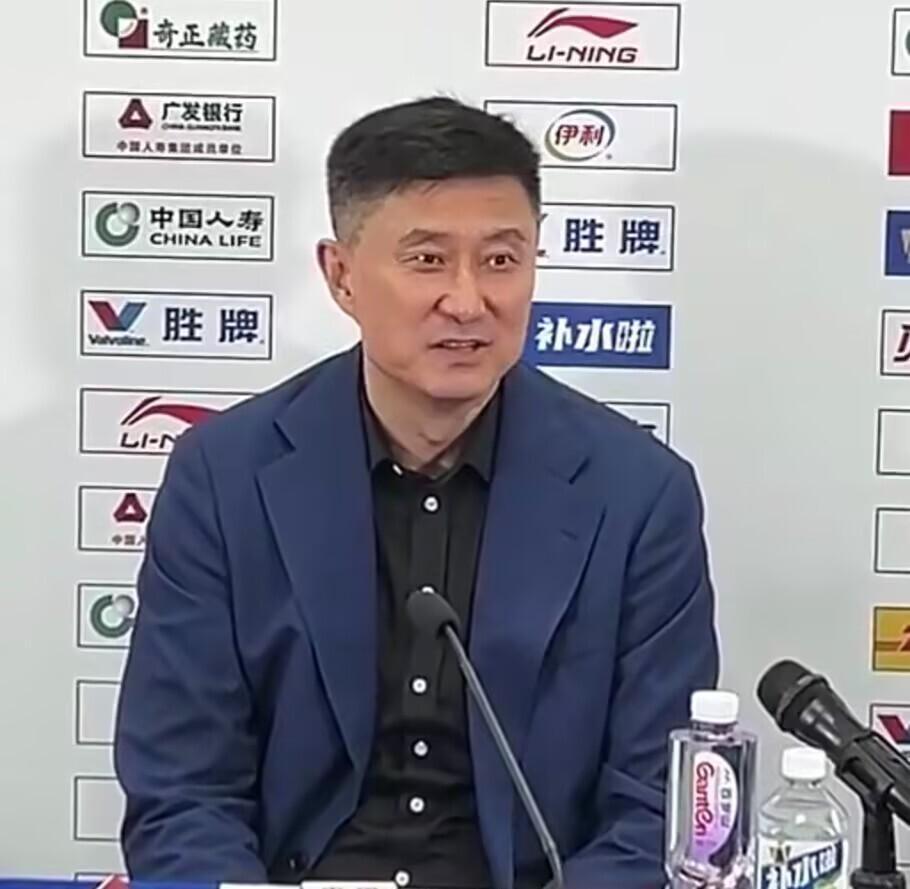 杜锋说没什么遗憾!球迷喊下课,广东重金引援,连续两年无缘四强